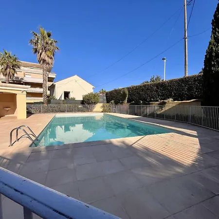 2p Pour 4 Pers Avec Piscine, Clim, Proche Plages Et Commerces - Fr-1-226b-136 *